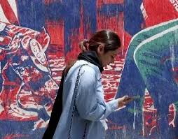 صلح پرمخاطره، ابَرتورم و گسل‌های اجتماعی