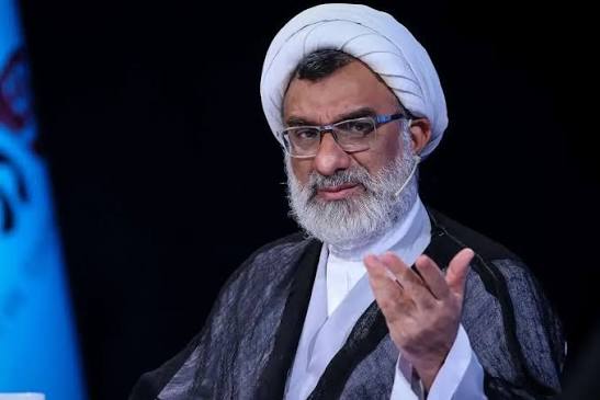 حجاب را جرم‌انگاری نکنیم، اکثریت بانوانِ بدون حجاب، لجاجتی با نظام ندارند